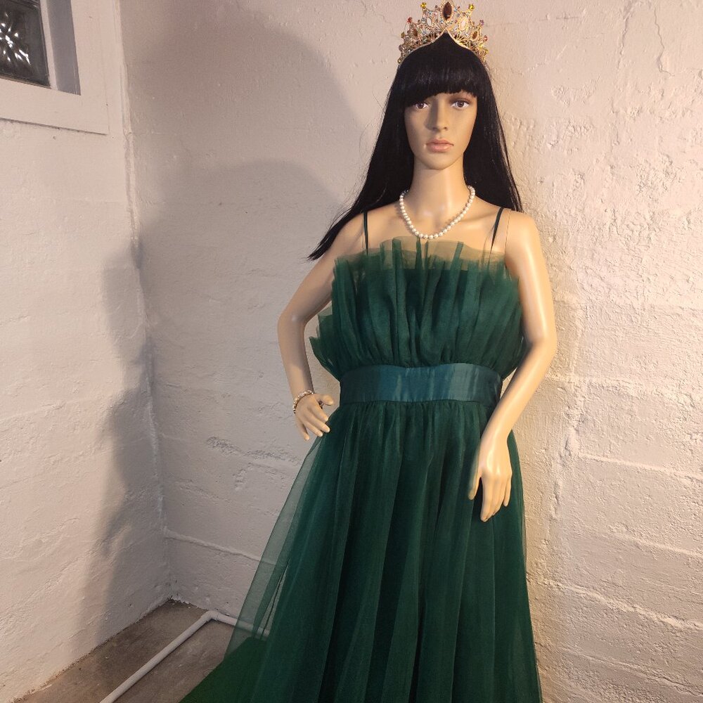 City Studio Emerald Green Spaghetti Strap Ruffle Long Ball Gown Juniors Size 17